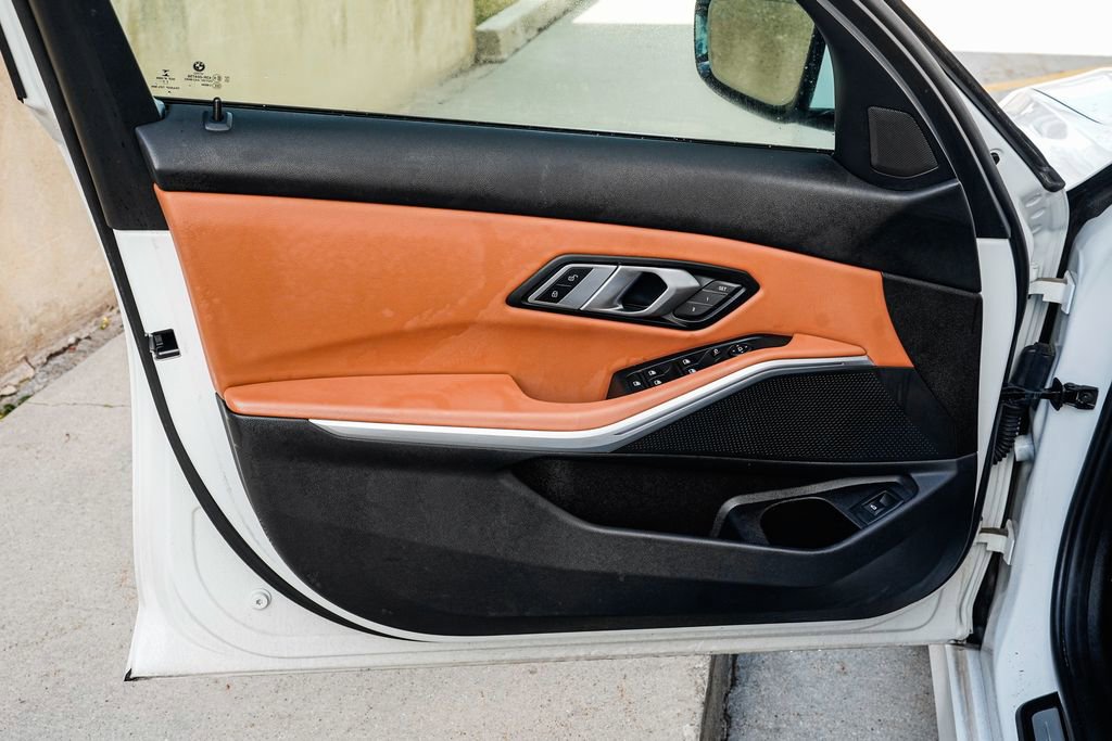 Used 2023 BMW 330i xDrive Sedan w/ Driving Assistance Package image 9