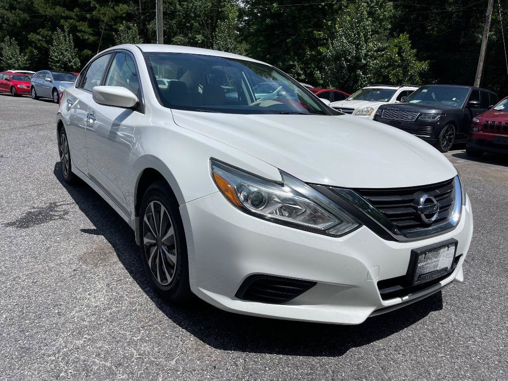 Used 2016 Nissan Altima 2.5 S w/ Power Driver Seat Package FWD image 10