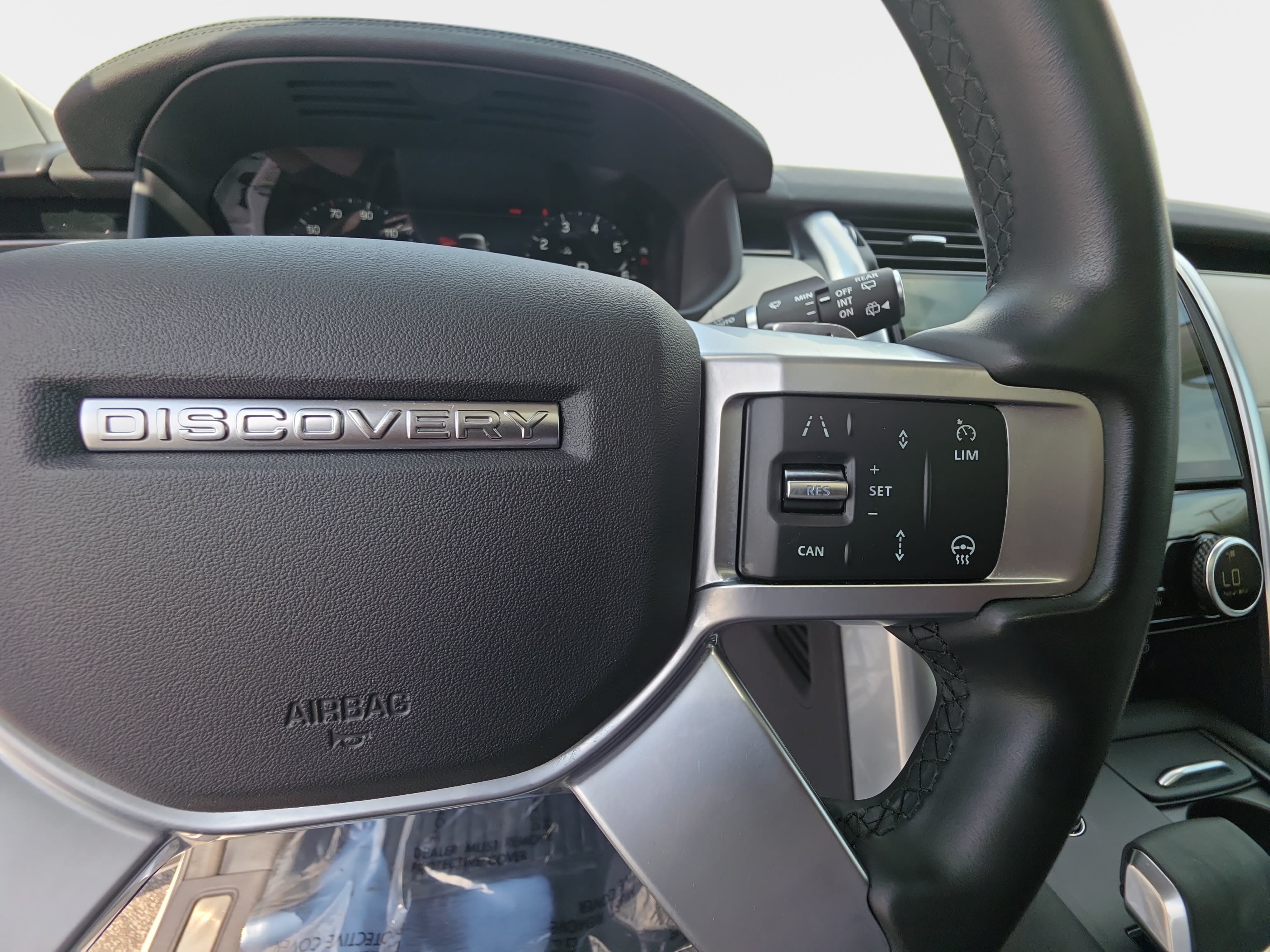 Certified 2025 Land Rover Discovery S AWD/4WD image 20
