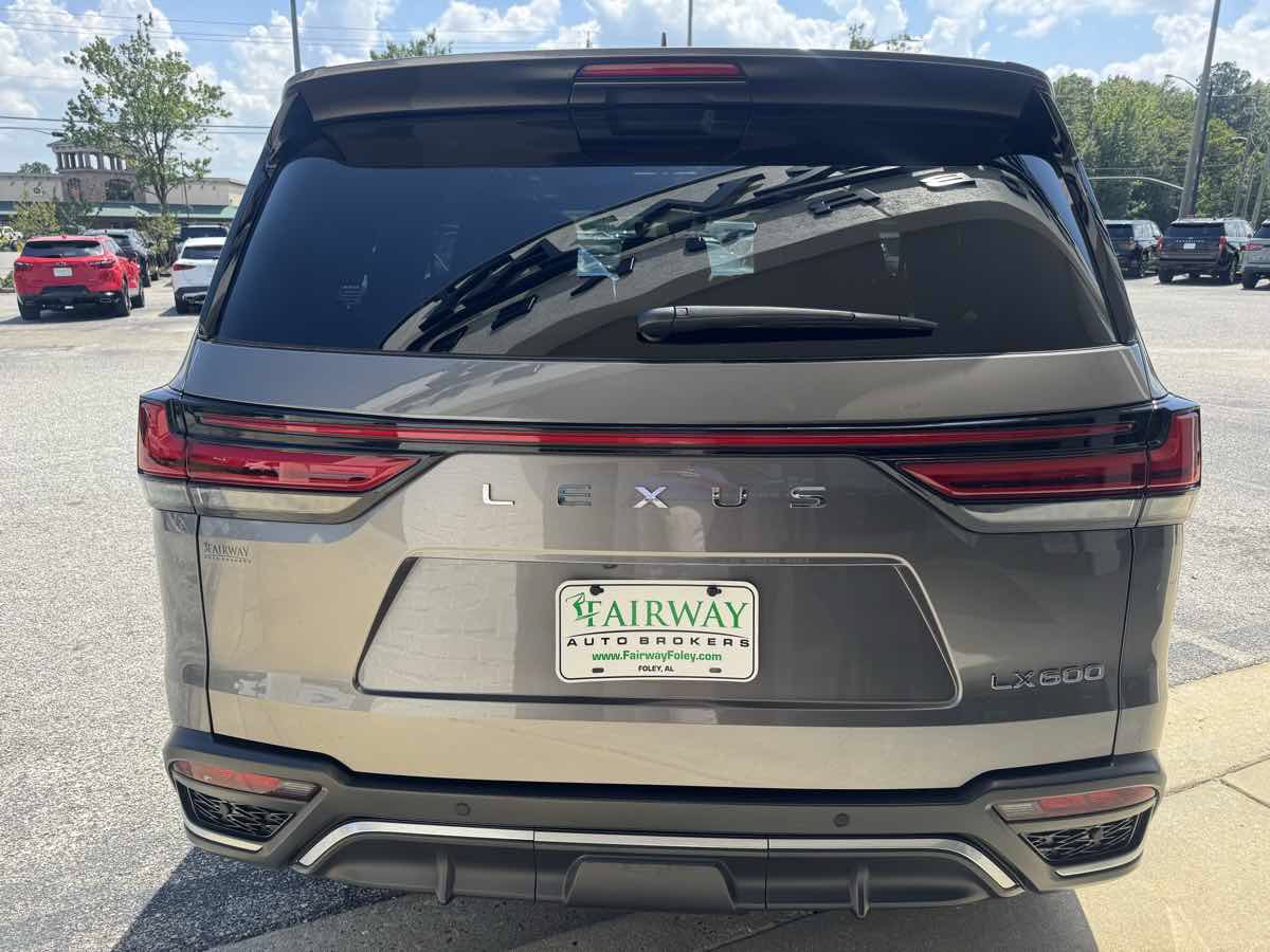 Used 2023 Lexus LX 600 F Sport w/ Accessory Package (Z1) AWD/4WD image 47