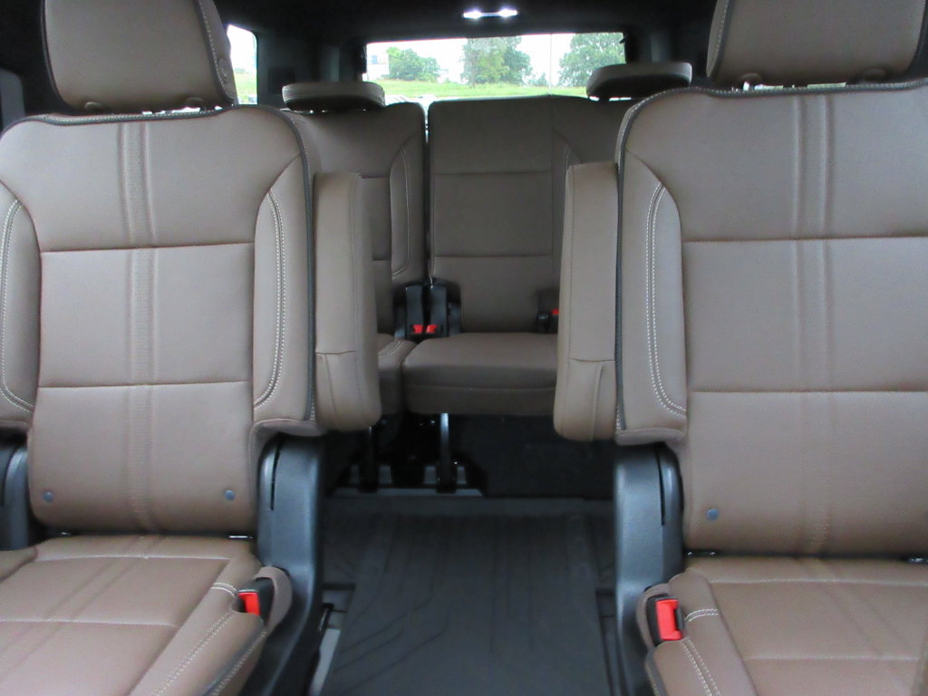 New 2027 Chevrolet Suburban High Country AWD/4WD image 23