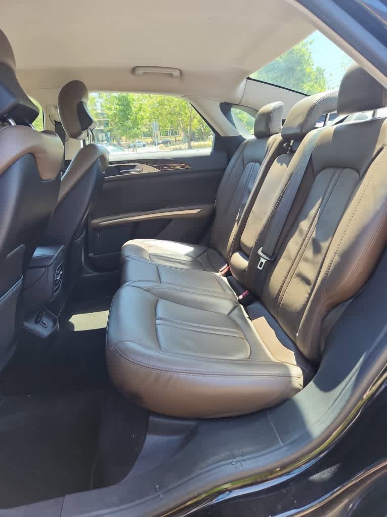 Used 2013 Lincoln MKZ FWD image 6