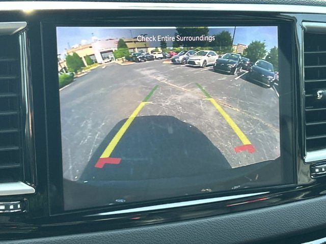 Used 2025 Chrysler Pacifica Select FWD image 29
