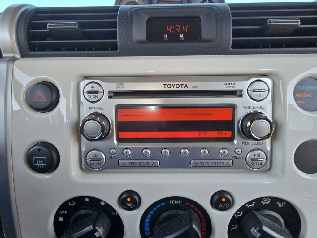 Used 2013 Toyota FJ Cruiser 4WD image 22