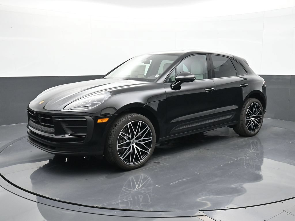 Certified 2026 Porsche Macan AWD/4WD image 1