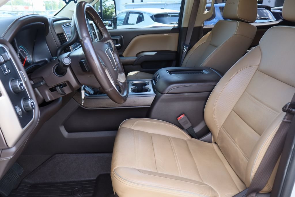 Certified 2019 GMC Sierra 2500 Denali w/ Duramax Plus Package AWD/4WD image 22
