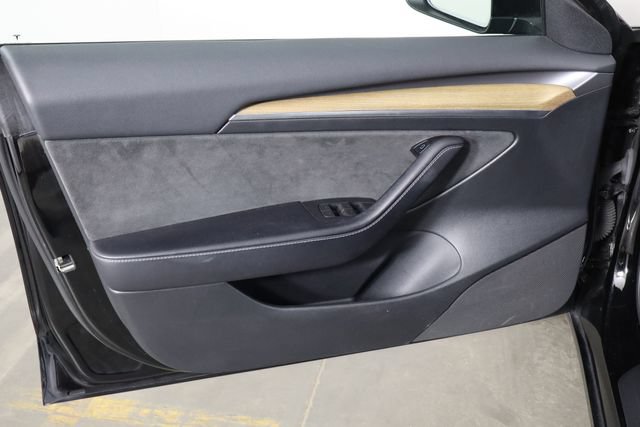 Used 2023 Tesla Model 3 Standard Range RWD image 16