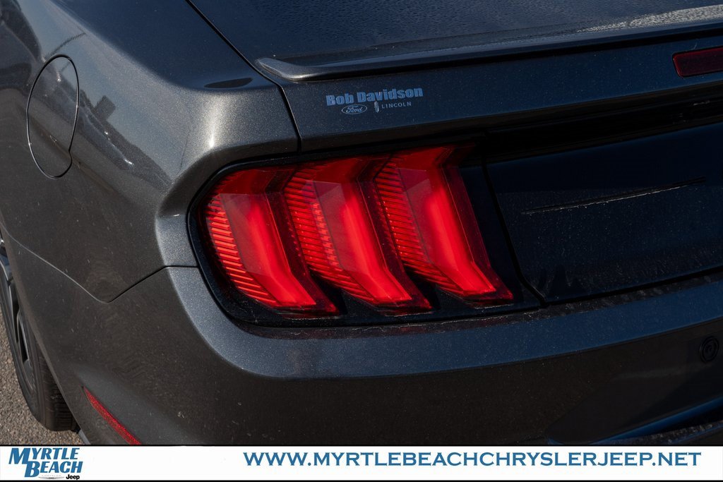 Used 2018 Ford Mustang Premium image 11