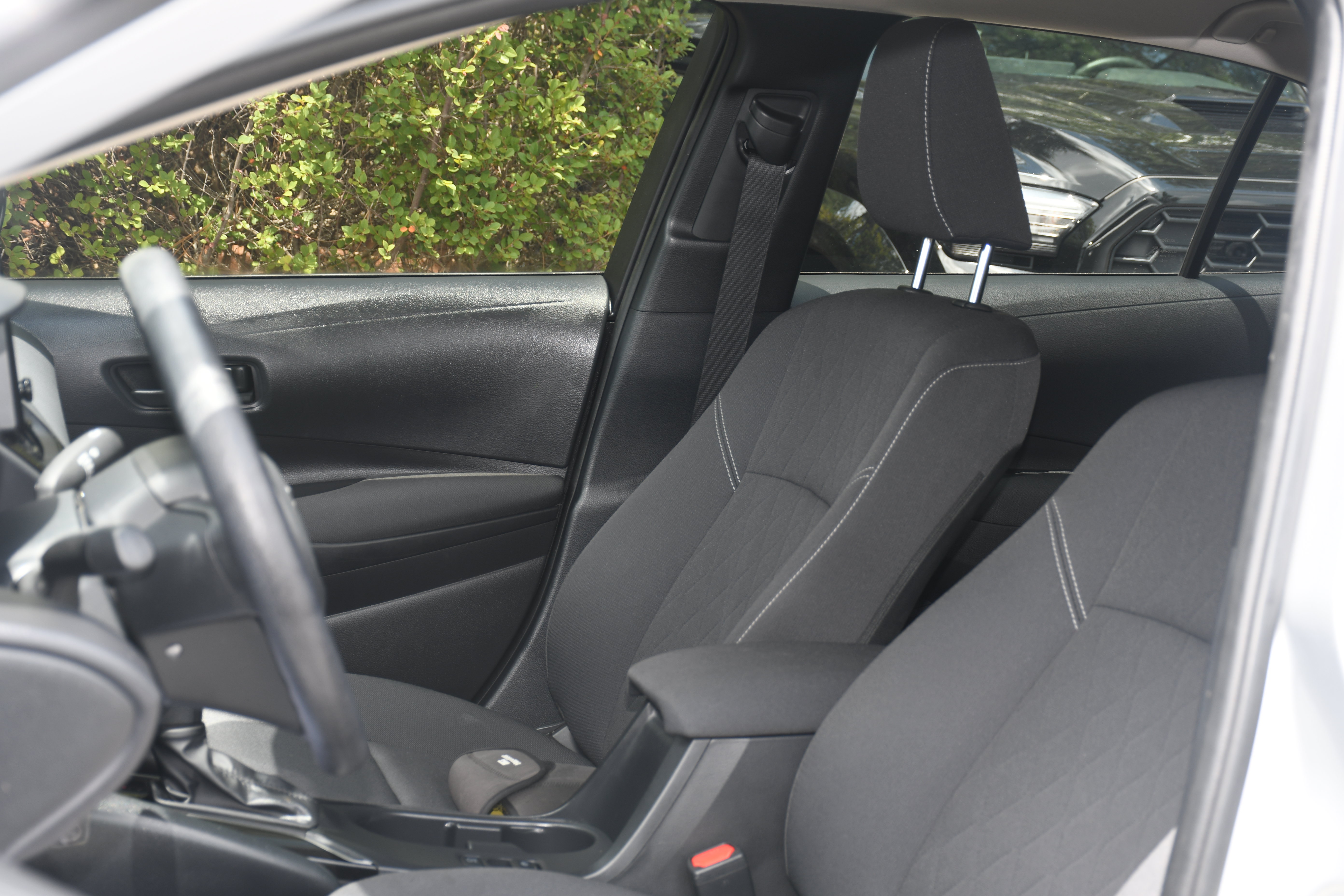 Certified 2025 Toyota Corolla LE FWD image 11