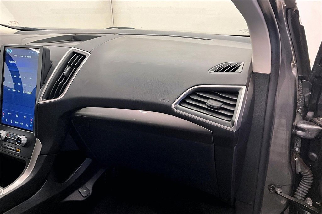 Used 2023 Ford Edge SEL w/ Convenience Package image 15
