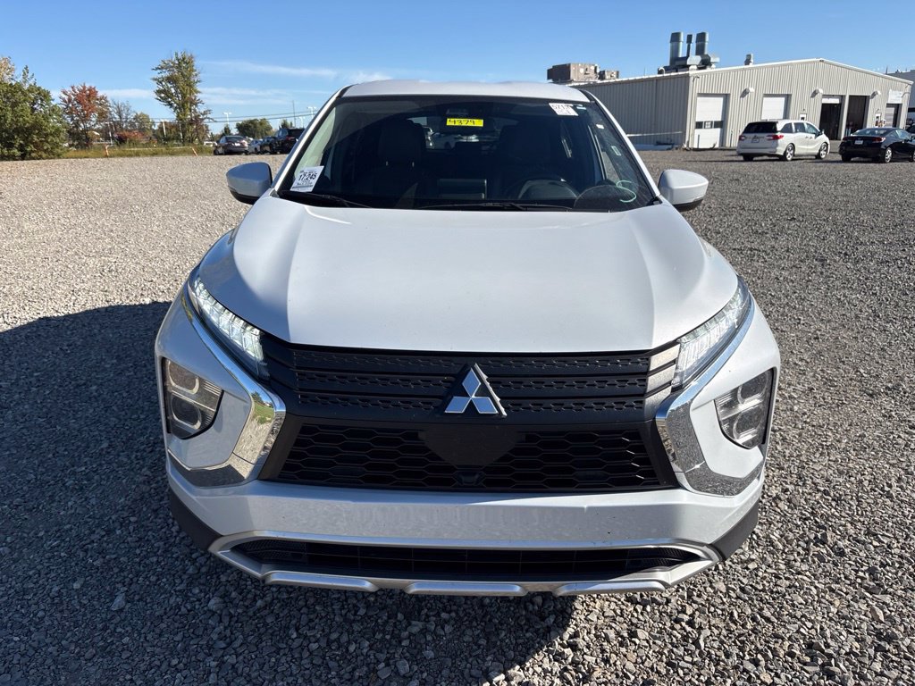Used 2025 Mitsubishi Eclipse Cross AWD image 2