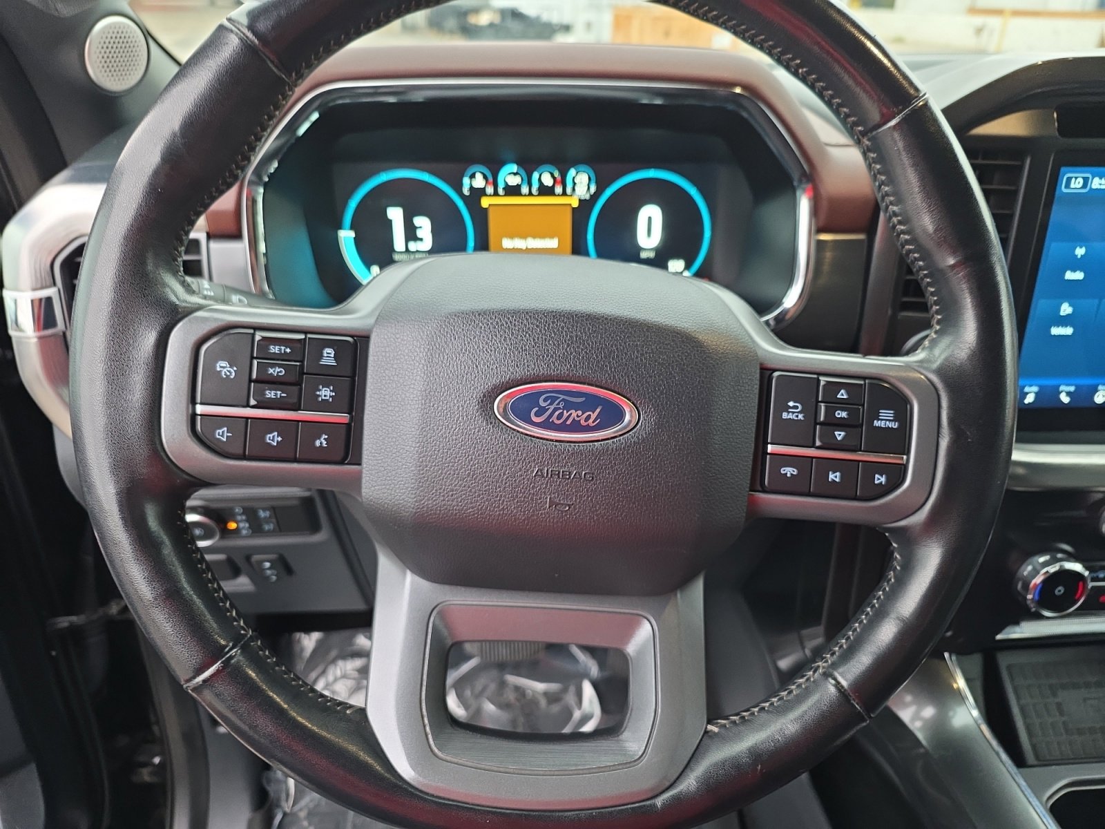 Used 2022 Ford F150 Lariat w/ Equipment Group 502A High image 17