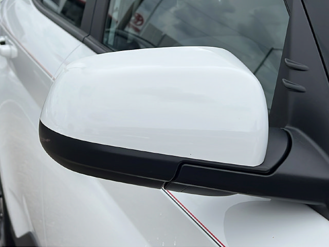 Certified 2023 Hyundai Venue SEL FWD image 31