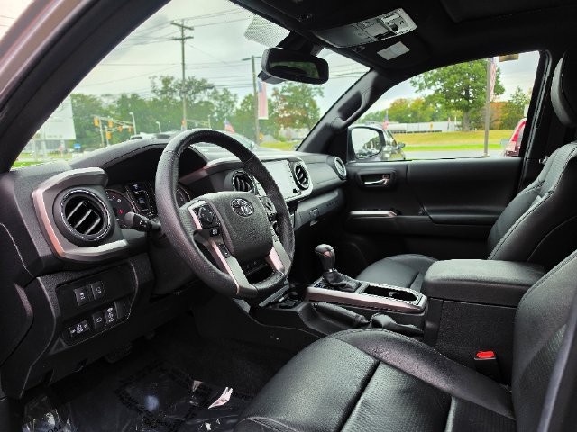 Used 2023 Toyota Tacoma Limited AWD/4WD image 20