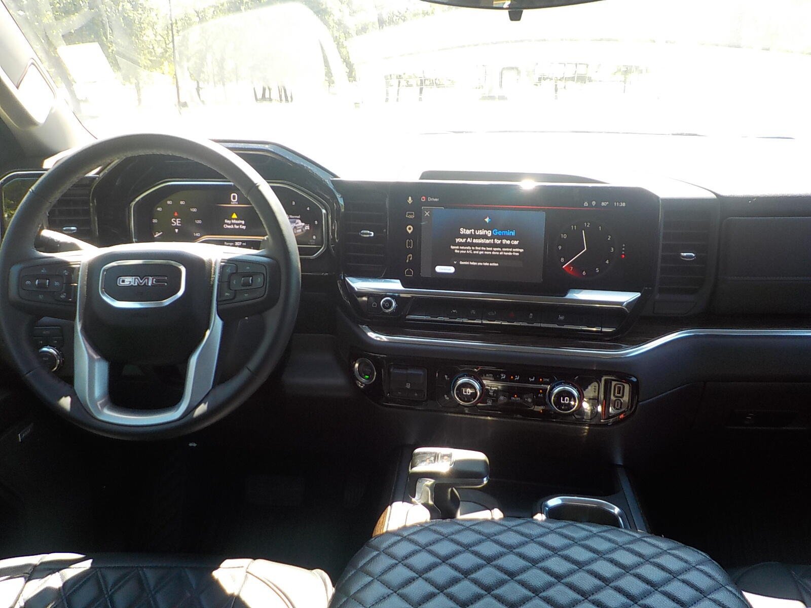 Used 2025 GMC Sierra 1500 Elevation w/ Preferred Package AWD/4WD image 15