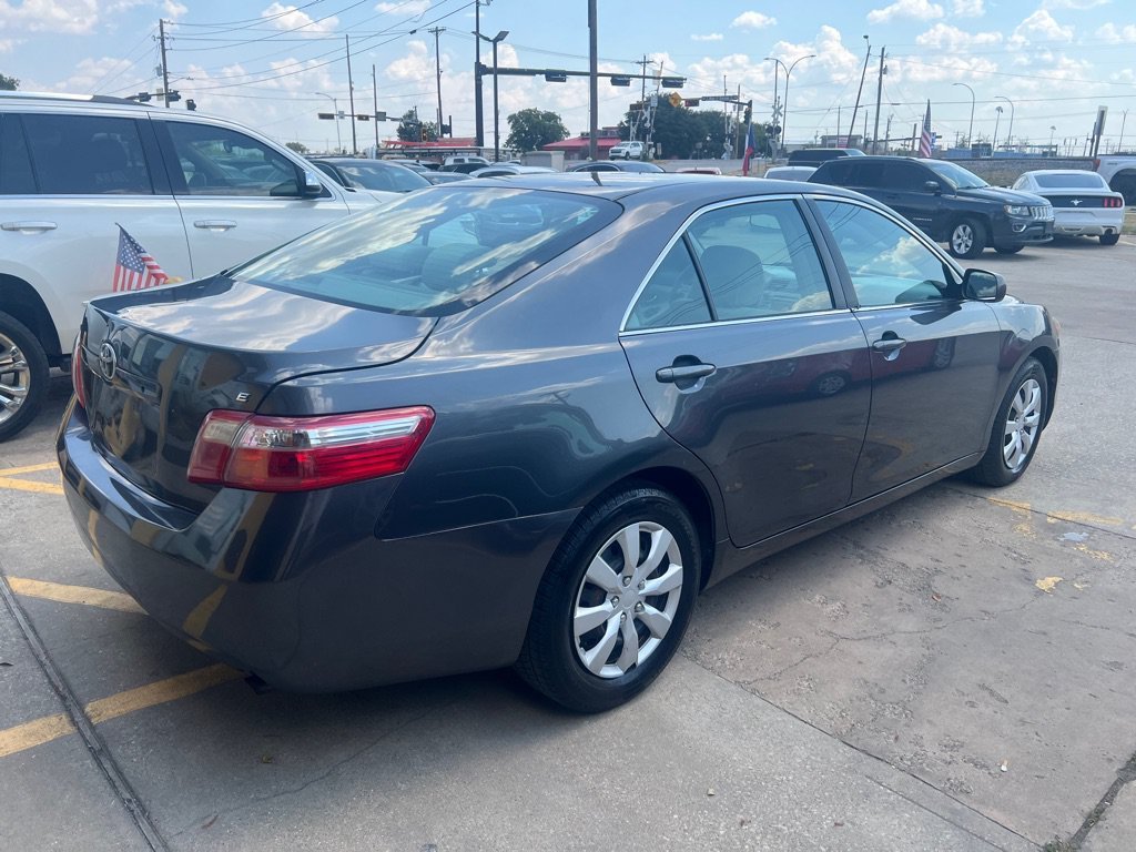Used 2009 Toyota Camry LE FWD image 6