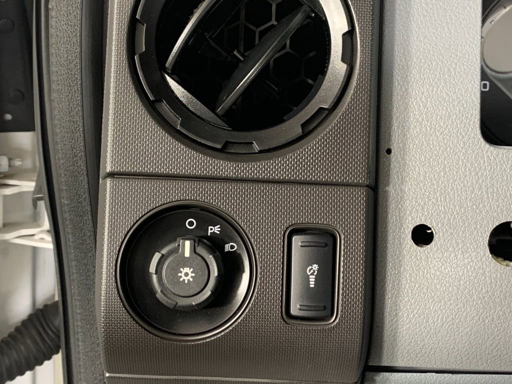 Used 2014 Ford F250 XL image 17