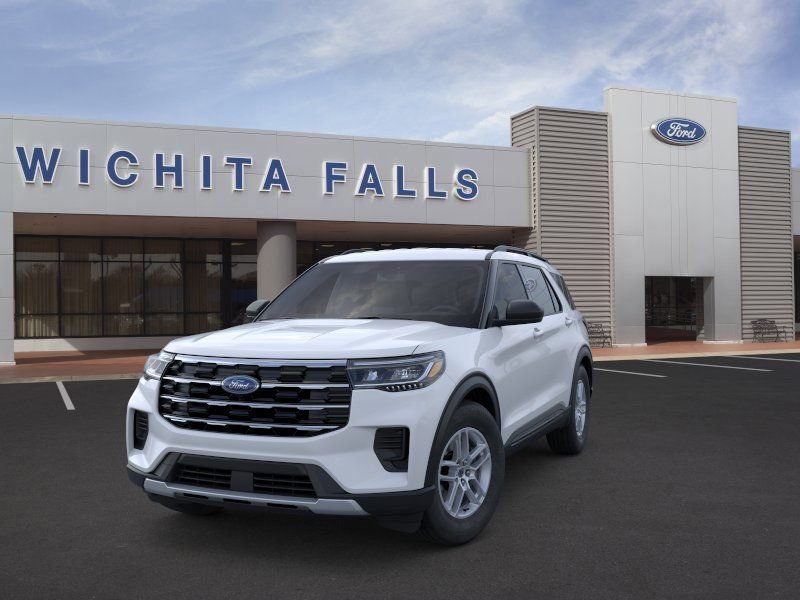 New 2026 Ford Explorer Active RWD image 2