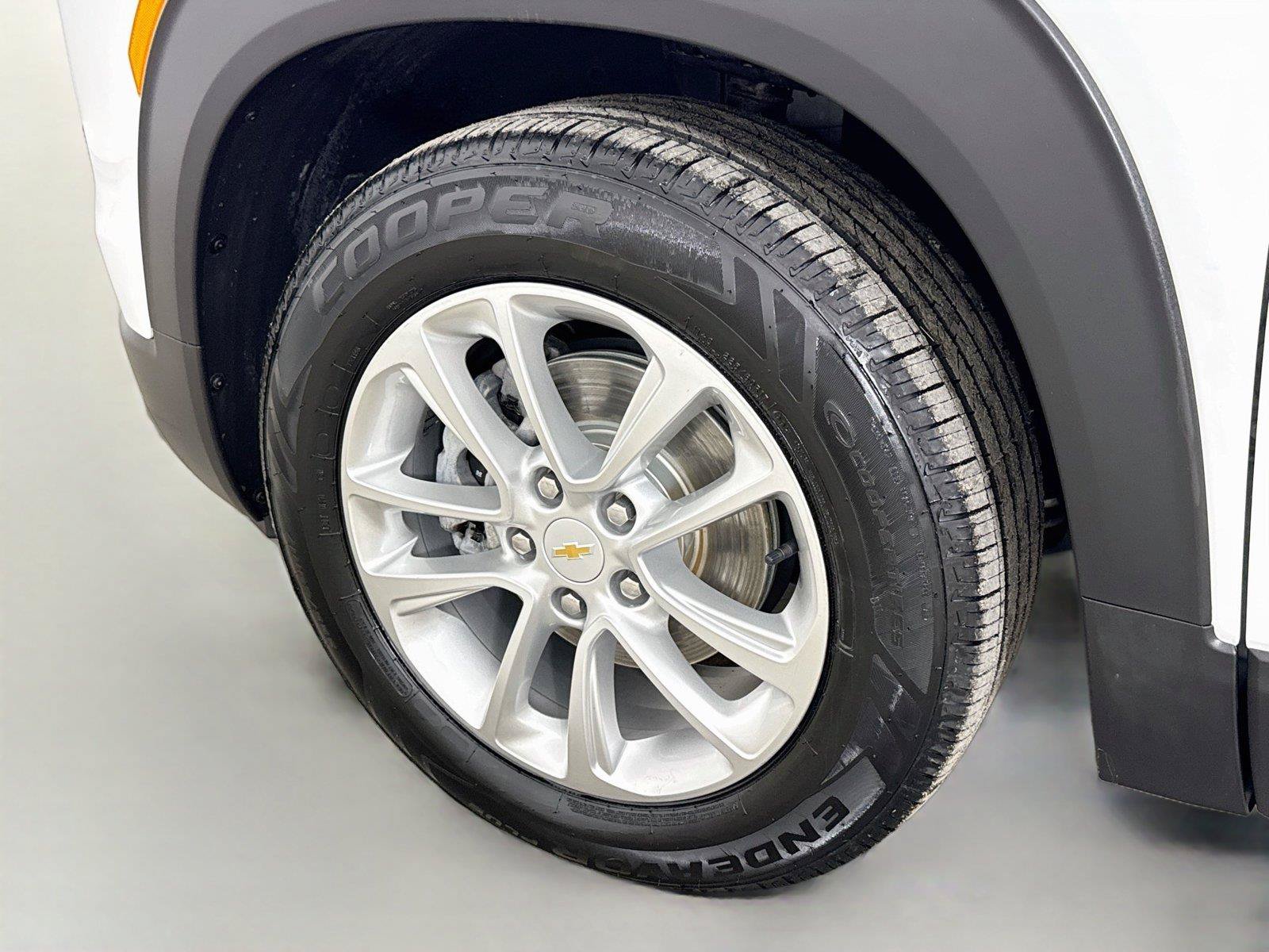 Used 2024 Chevrolet TrailBlazer LS FWD image 29