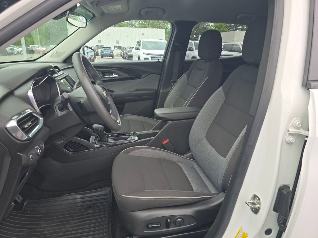 Certified 2023 Chevrolet TrailBlazer LT FWD image 9