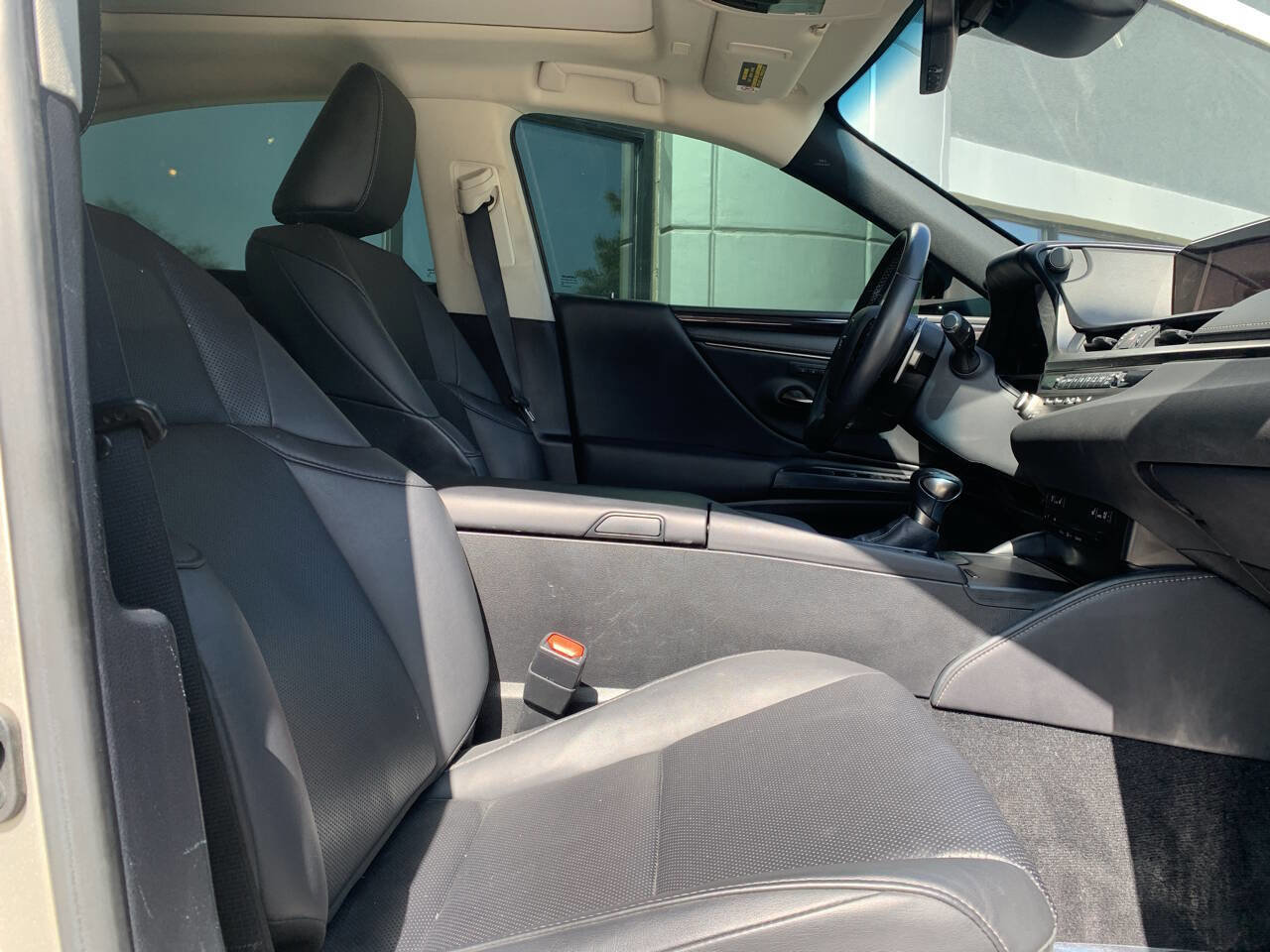 Used 2021 Lexus ES 350 w/ Premium Package image 12