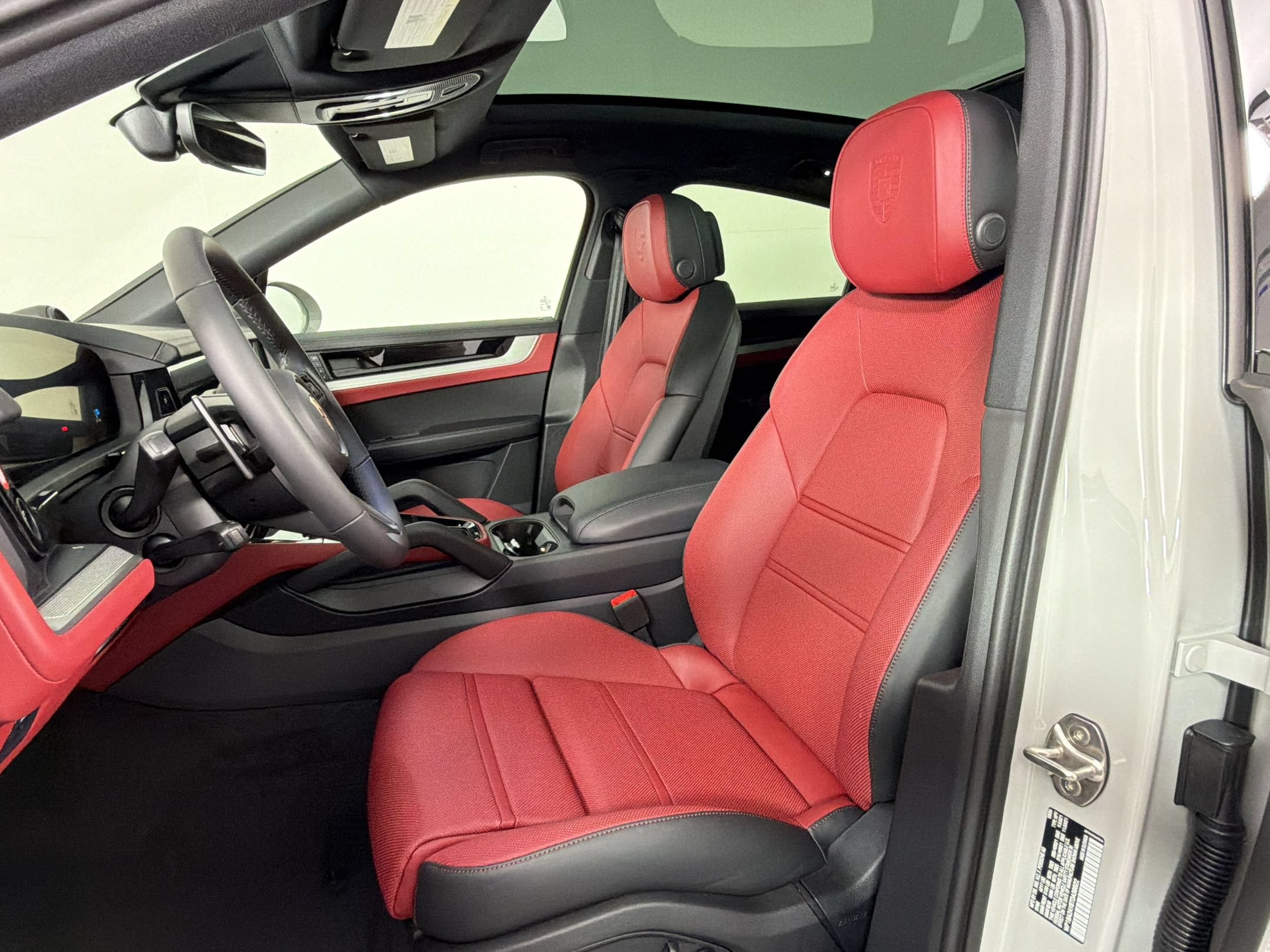 New 2026 Porsche Cayenne Coupe AWD/4WD image 5