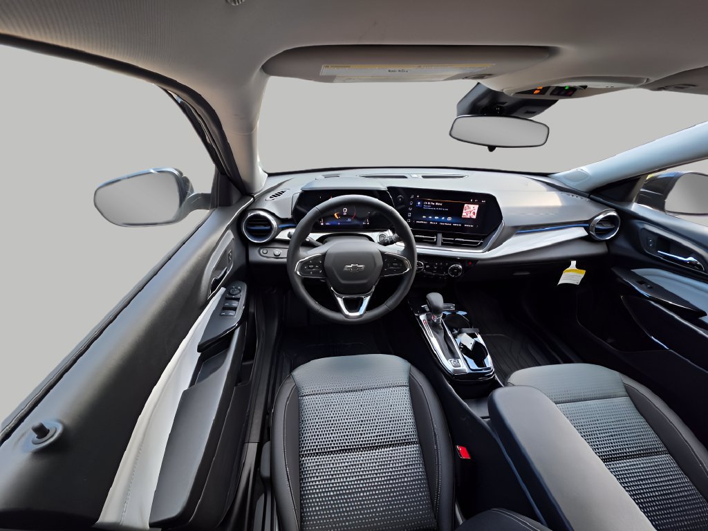 New 2026 Chevrolet Trax LT w/ Midnight Edition FWD image 13