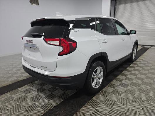 Used 2024 GMC Terrain SLE AWD/4WD image 3