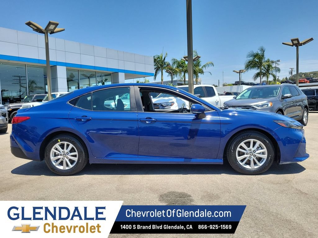 Used 2025 Toyota Camry LE FWD image 10