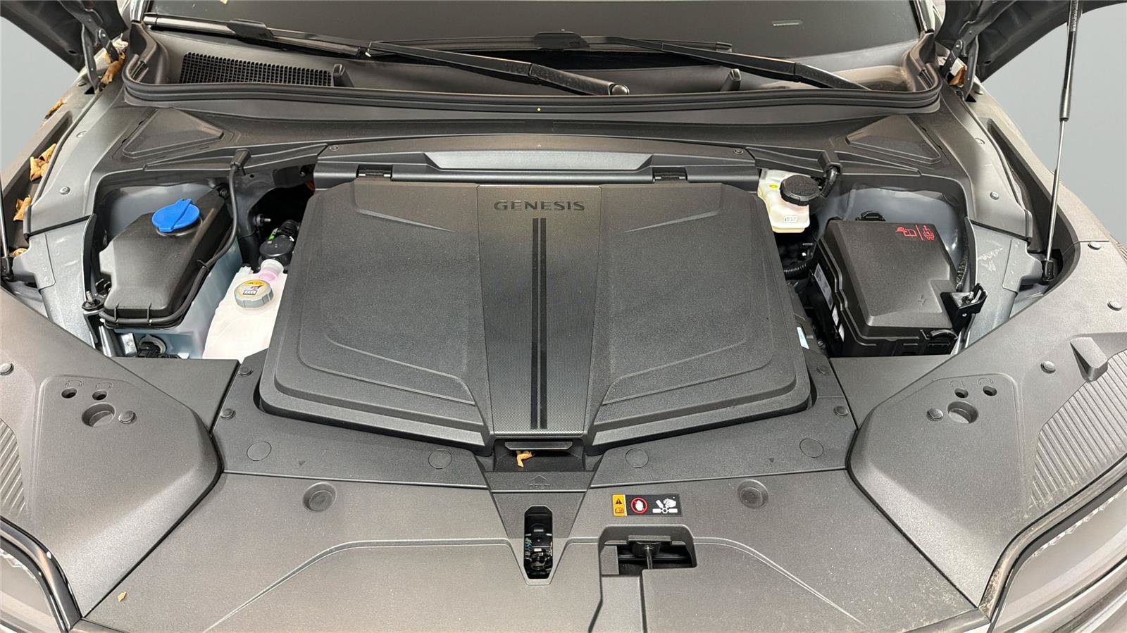 New 2026 Genesis GV60 Advance AWD/4WD image 9