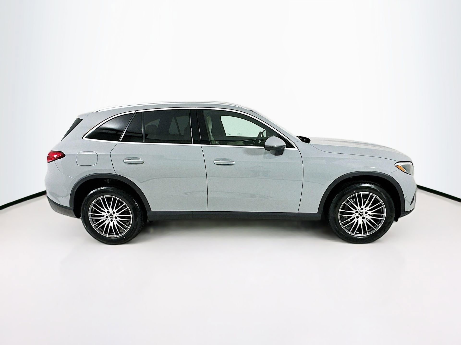 New 2026 Mercedes-Benz GLC 300 image 9