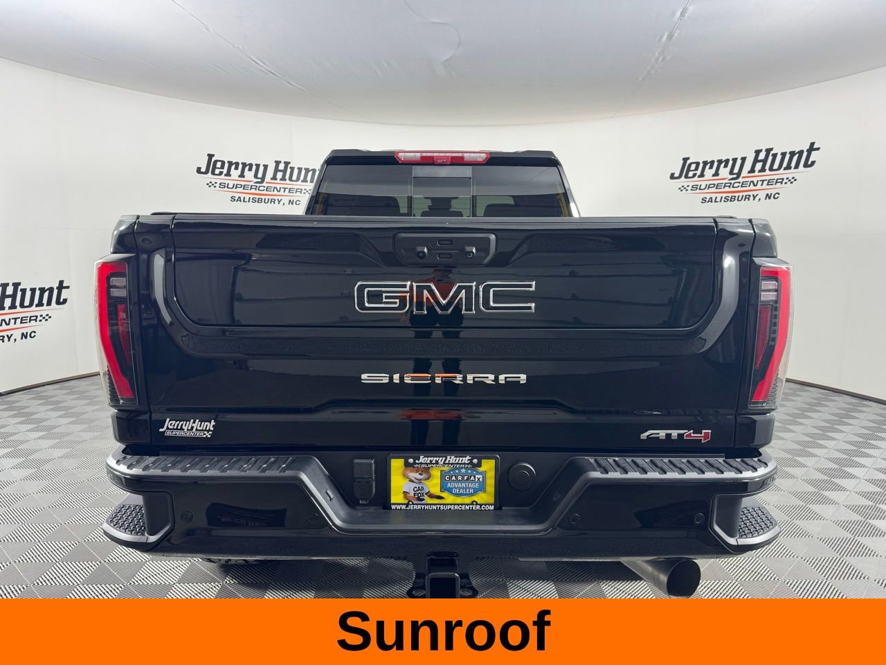 Used 2025 GMC Sierra 2500 AT4 w/ AT4 Premium Plus Package image 10