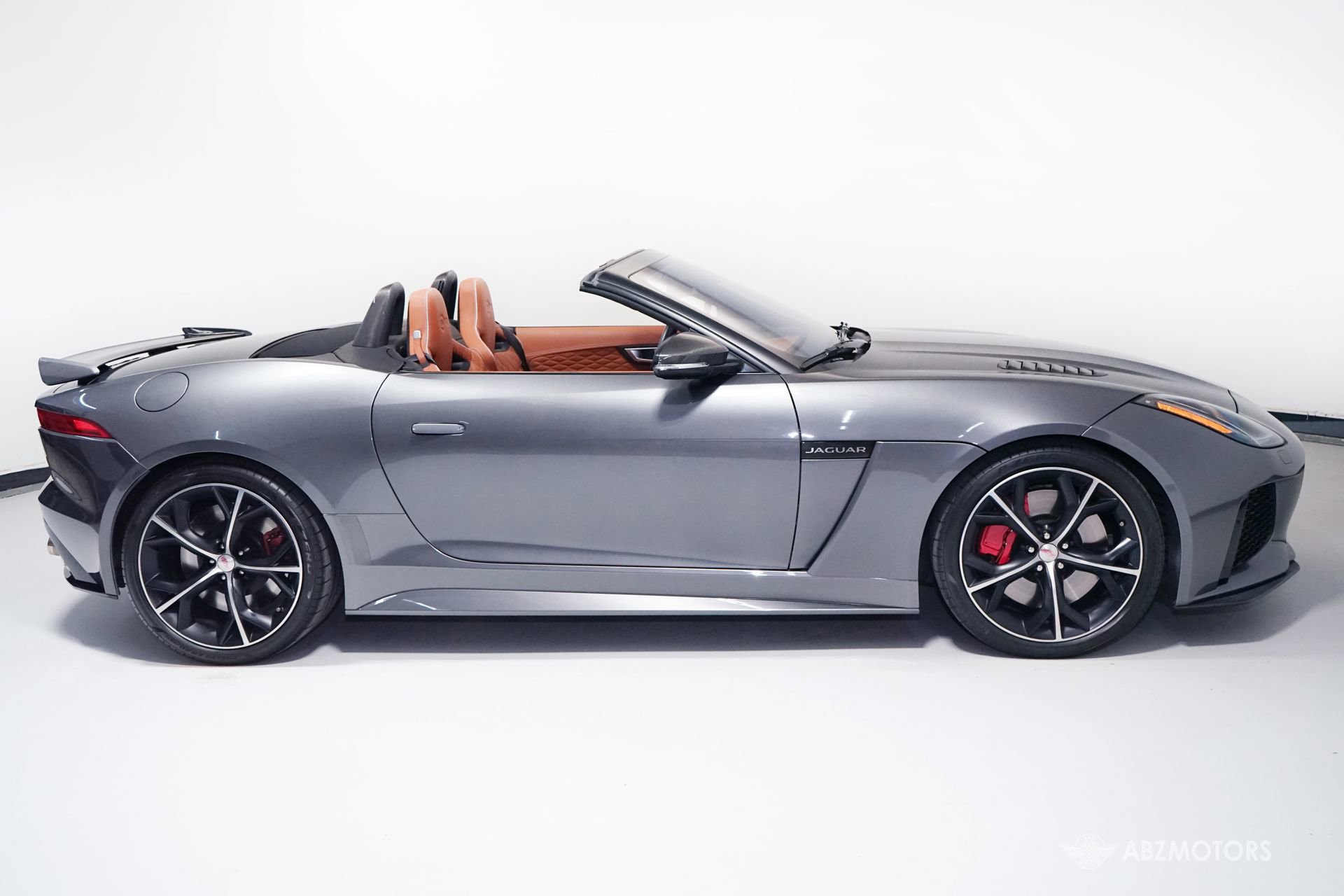 Used 2017 Jaguar F-TYPE SVR AWD/4WD image 4