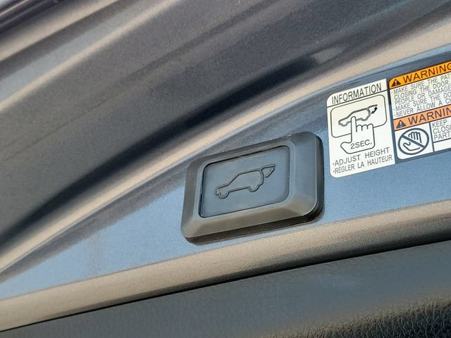 Used 2017 Toyota RAV4 Limited AWD/4WD image 26