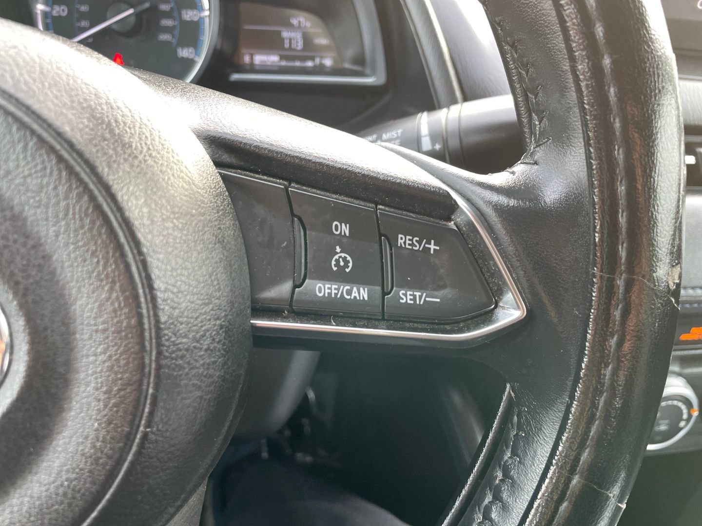 Used 2019 Toyota Yaris XLE image 21