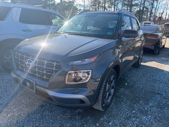 Used 2024 Hyundai Venue Limited image 6