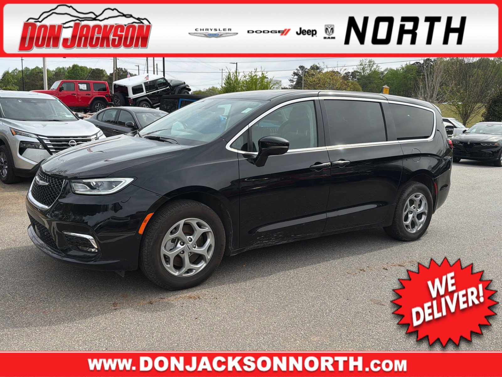 Used 2024 Chrysler Pacifica Limited image 1