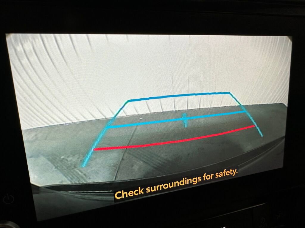 Used 2023 Toyota Highlander XLE AWD/4WD image 14