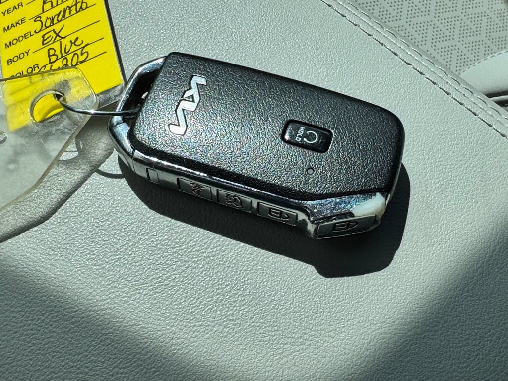 Used 2023 Kia Sorento EX w/ Panoramic Sunroof Package FWD image 38