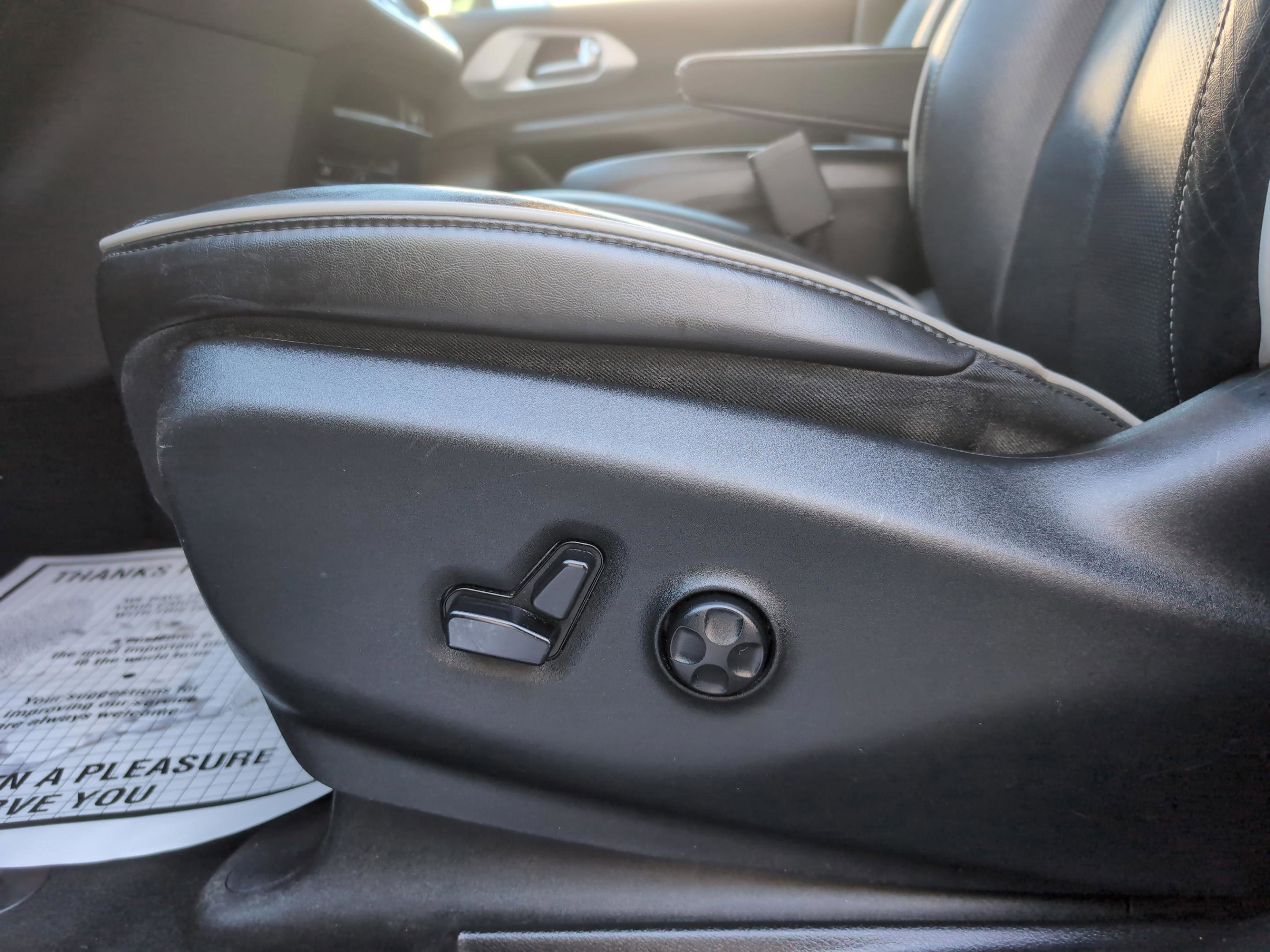 Used 2019 Chrysler Pacifica Limited w/ S Appearance Package image 16