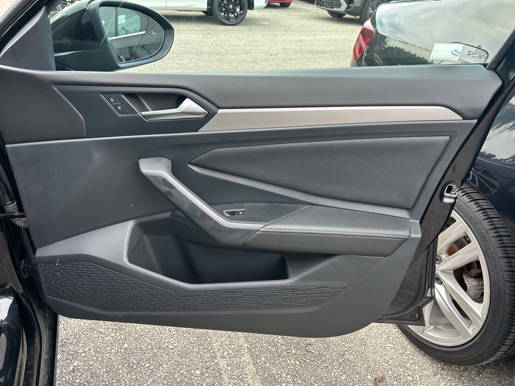 Used 2024 Volkswagen Jetta Sport FWD image 33