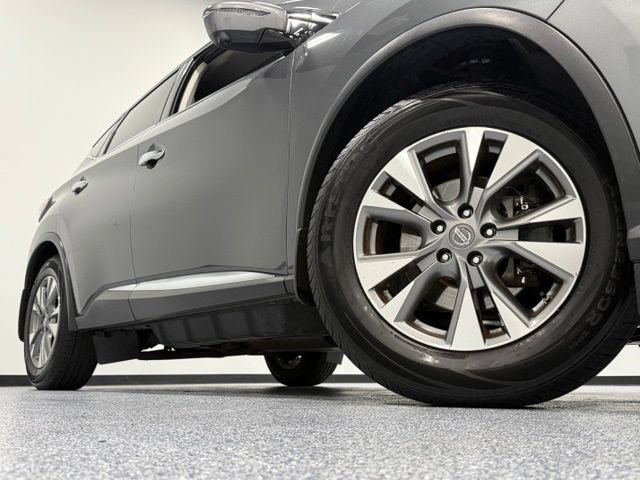 Used 2017 Nissan Murano SL w/ SL Technology Package AWD/4WD image 3