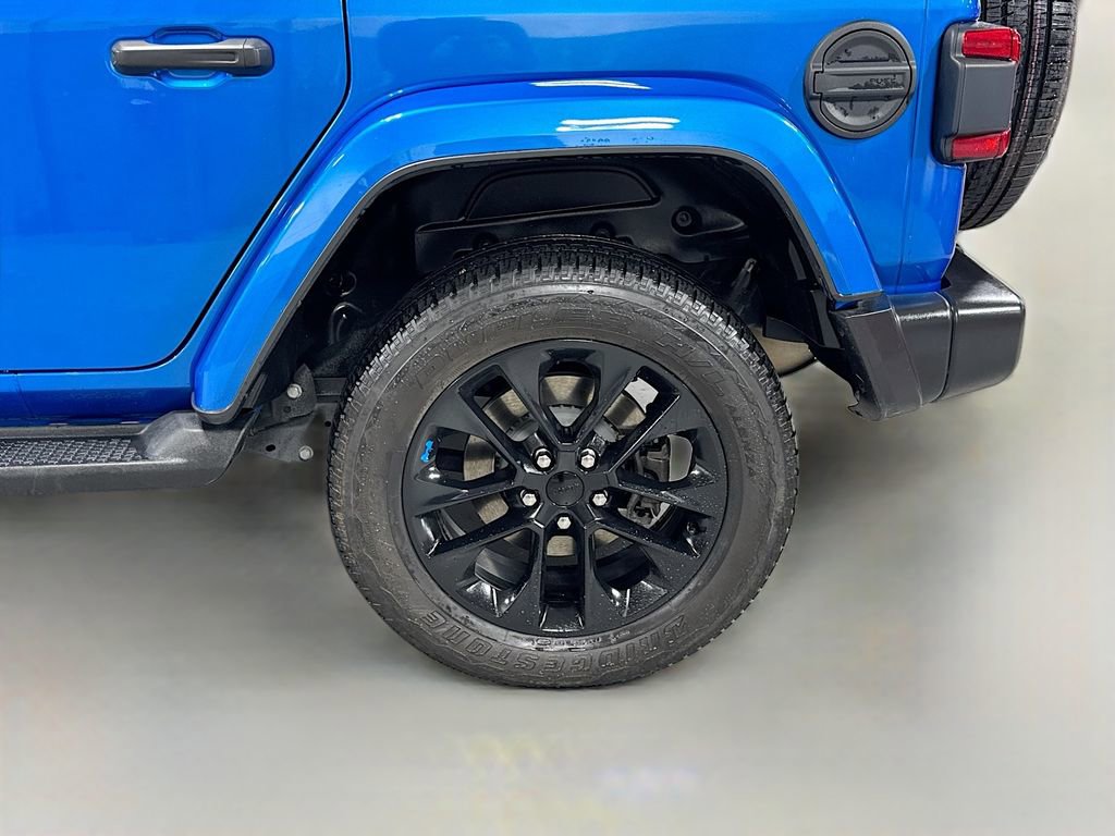Used 2022 Jeep Wrangler Unlimited Sahara image 12