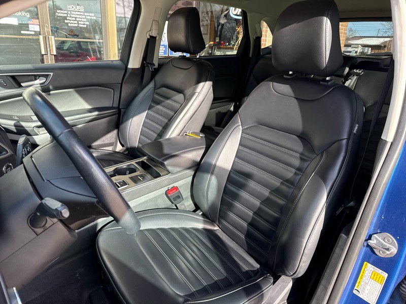 Used 2024 Ford Edge SEL image 9