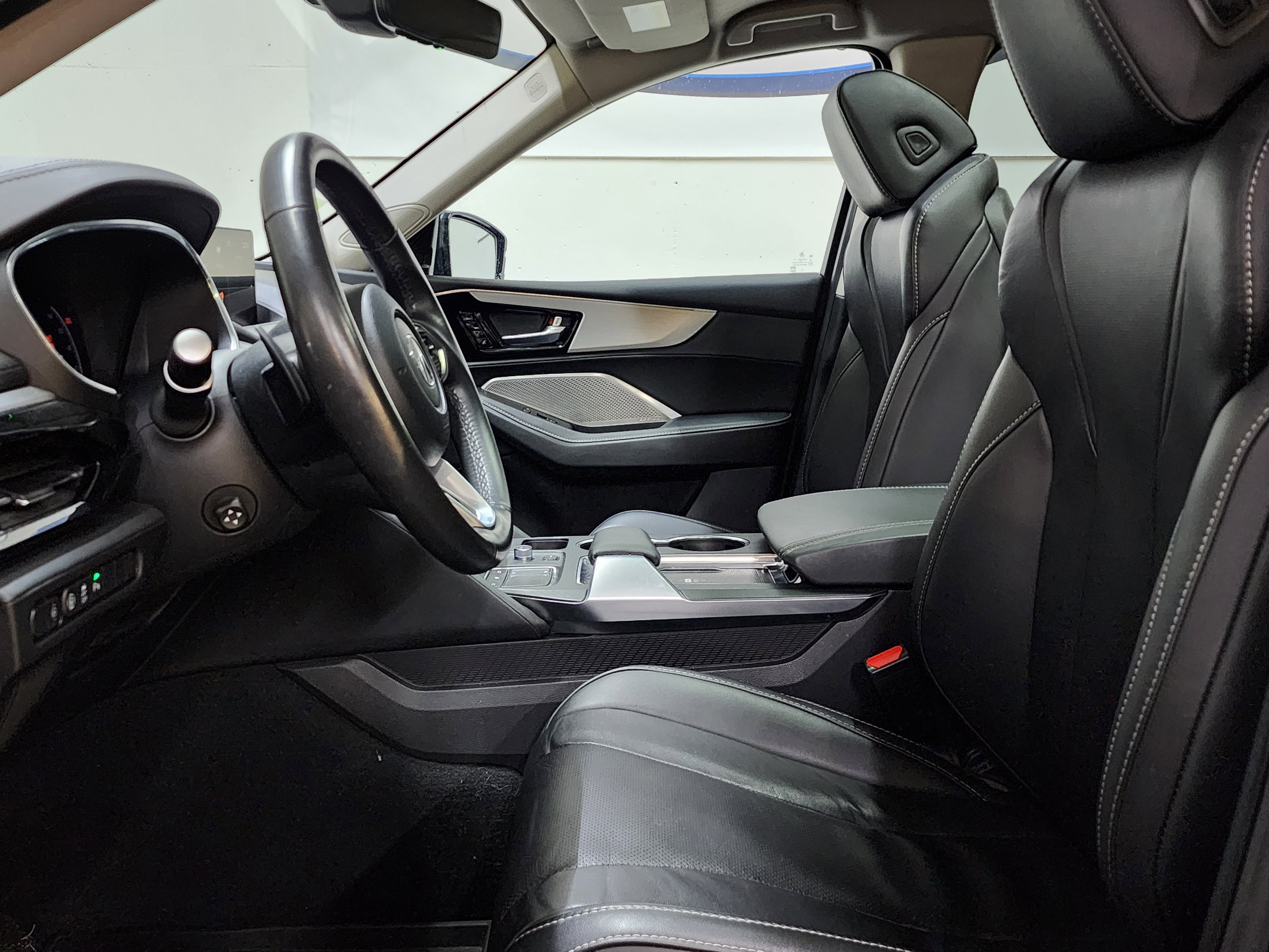 Certified 2024 Acura MDX SH-AWD w/ Technology Package image 14