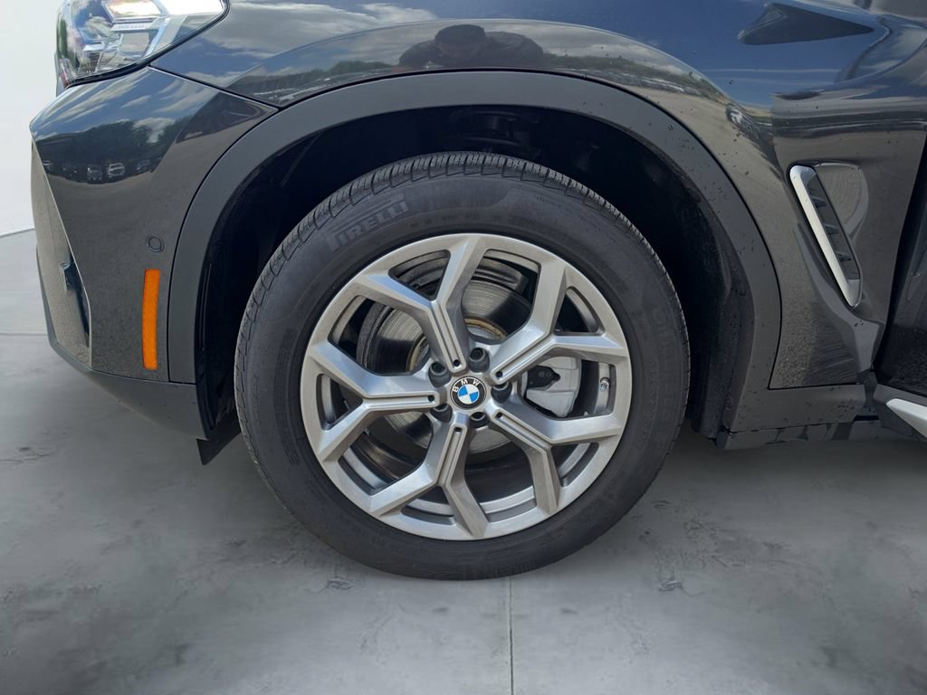 Used 2025 BMW X4 xDrive30i w/ Premium Package AWD/4WD image 17