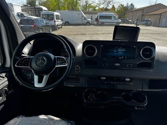 Used 2019 Mercedes-Benz Sprinter 170 image 37