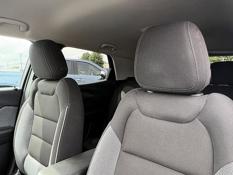 Used 2023 Chevrolet TrailBlazer LT w/ Convenience Package FWD image 17
