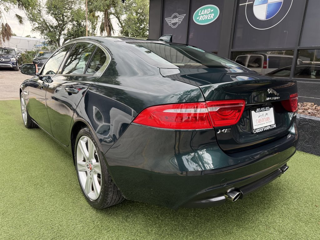 Used 2017 Jaguar XE Premium RWD image 4