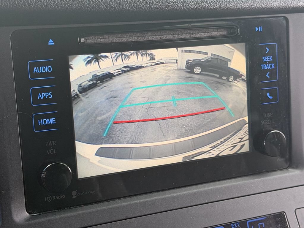 Used 2015 Toyota Sienna LE FWD image 19